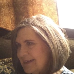 Meet your Posher, Carrie